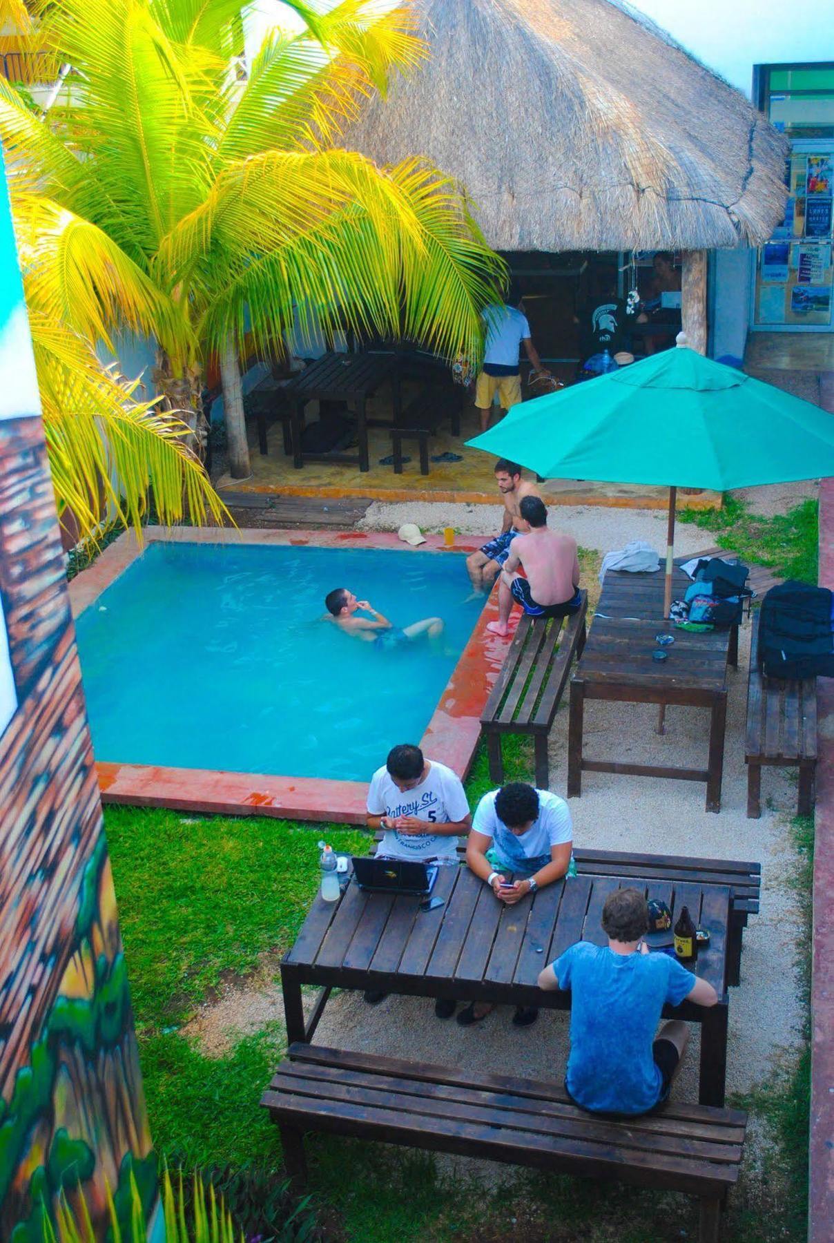 Hostal Vive La Vida Playa del Carmen Exterior photo